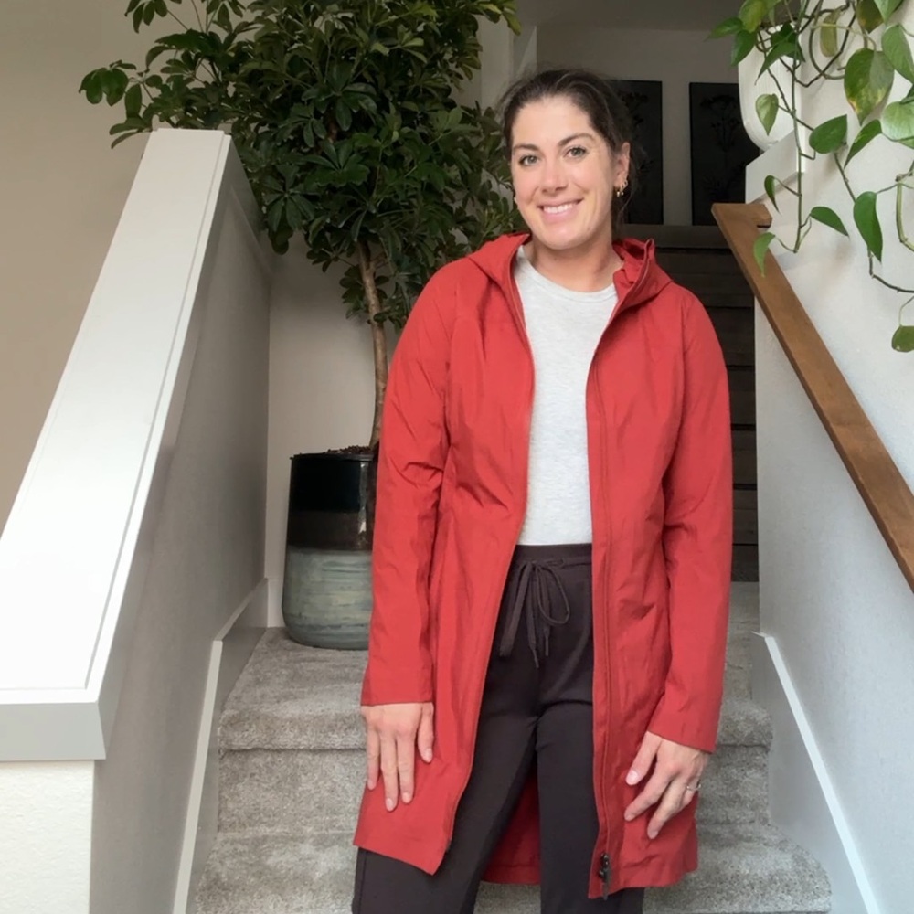 Lululemon rust orange rain, rebel jacket